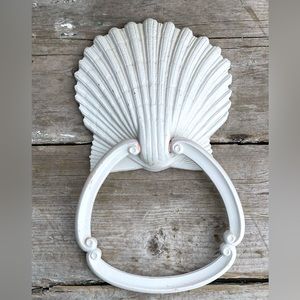 Vintage Homco White seashell towel holder bathroom decor